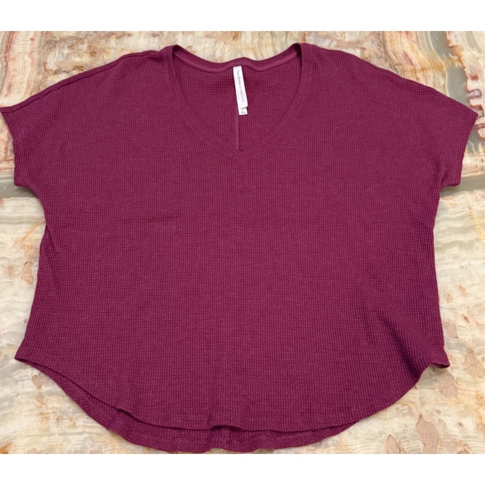 Aritzia The Group by Babaton Womens Basic T-Shirt Burgundy Waffle Knit Boxy S